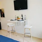 Jasmine A17 Cozy Sunny 아파트